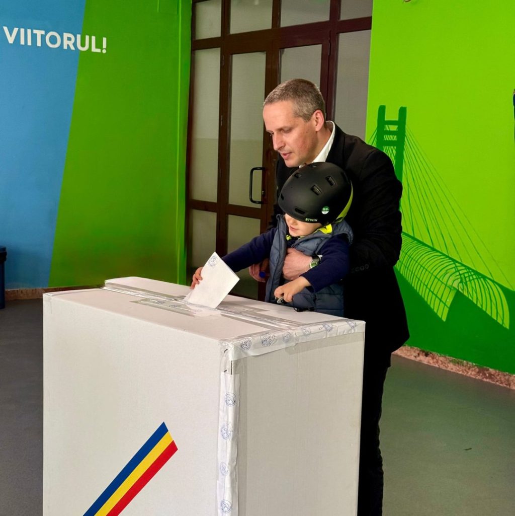 Dacă n-ați votat până acum mai aveți un pic de timp.