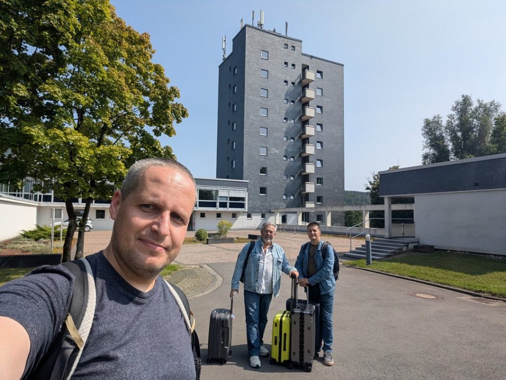 Farewell, Magic Mountain! 

Perhaps we'll meet again. Thank you for the 7 summers you've made more intellectually enriching for me personally! Thank you, Theodor Heuss Akademie, for hosting IES semina